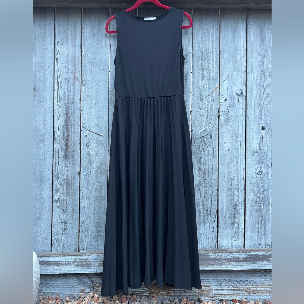 MANGO Black Maxi Dress Pleated SZ 8 - Picture 4 of 16